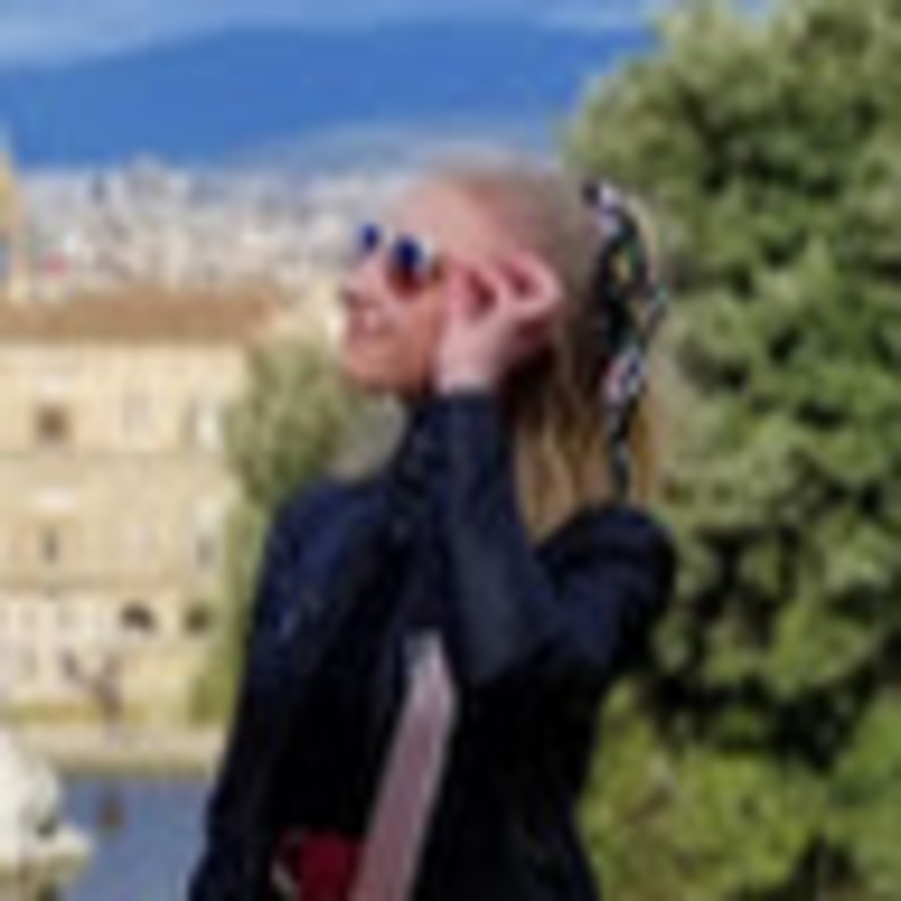 Meet your Posher, Danielle